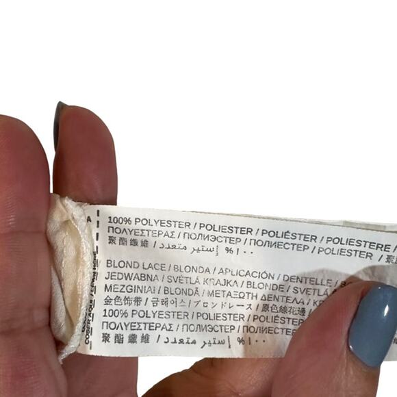 Mango White Lace Applique Flutter Short Sleeve V-Neck Blouse Women Sz 2 - Picture 8 of 8